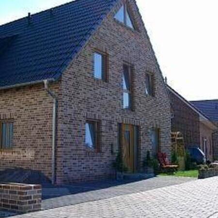 Referenzen: Grundstücke und Immobilien