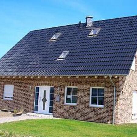 Referenzen: Grundstücke und Immobilien